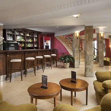 Hotel Club Bor 4*